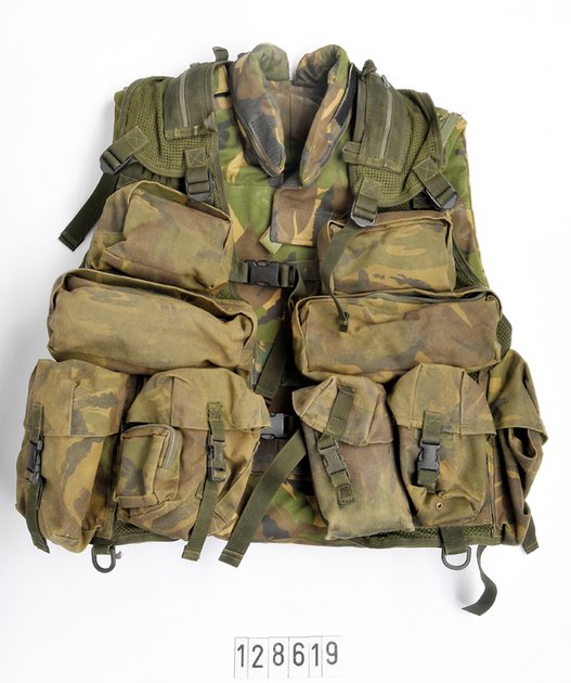 Economisch Zeldzaamheid Doe alles met mijn kracht Scherfvest met zogenaamd OPS-vest in woodland-camouflagepatroon - collectie  - Nationaal Militair Museum